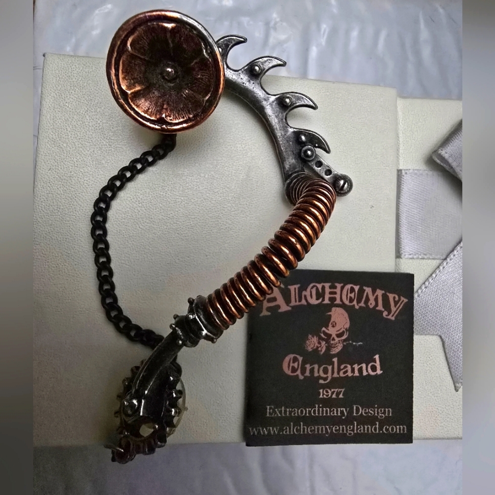 ALCHEMY ENGLAND Industrial punk ear wrap 🖤